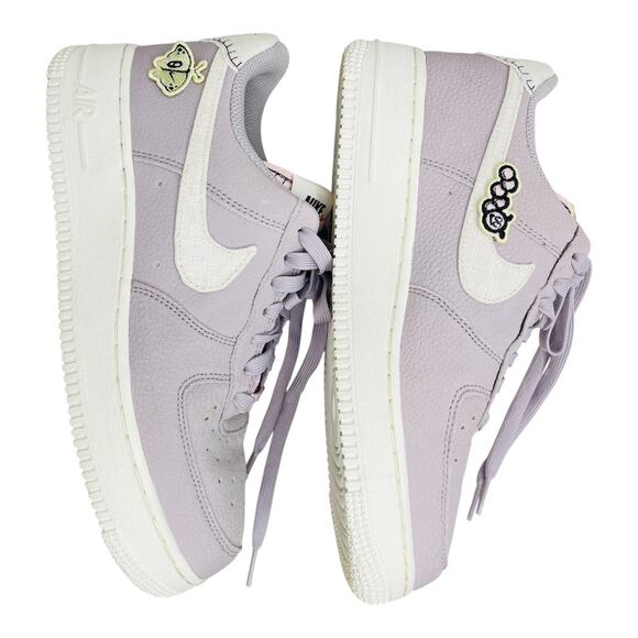 Nike women’s Air Force 1 ‘07 SE Air Sprung size 8 
Low Top Sneakers Lilac - Picture 3 of 14